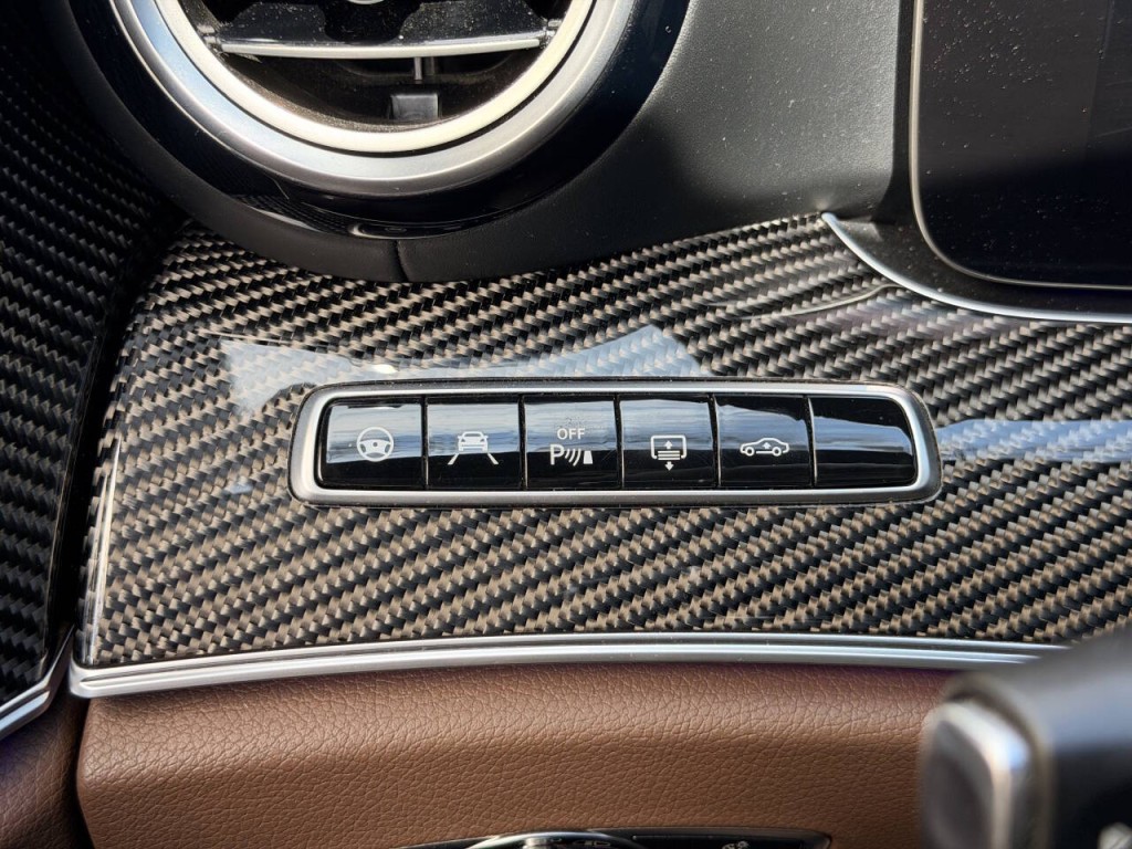 2019 Mercedes-Benz E-Class Image 76