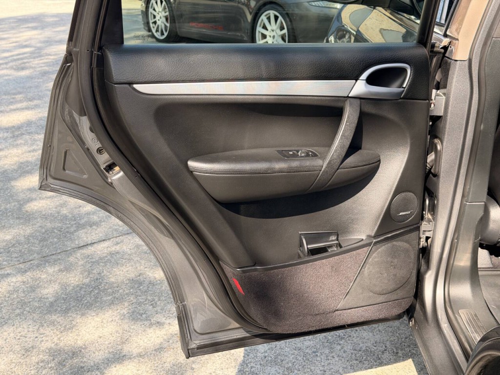 2009 Porsche Cayenne Image 24