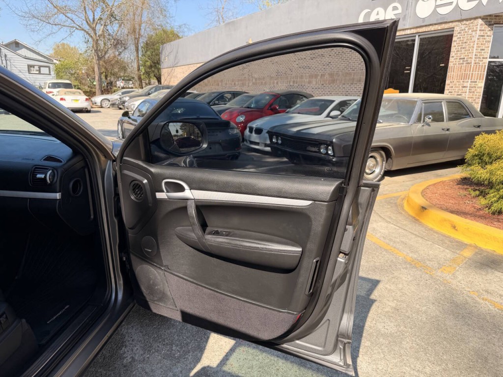 2009 Porsche Cayenne Image 28