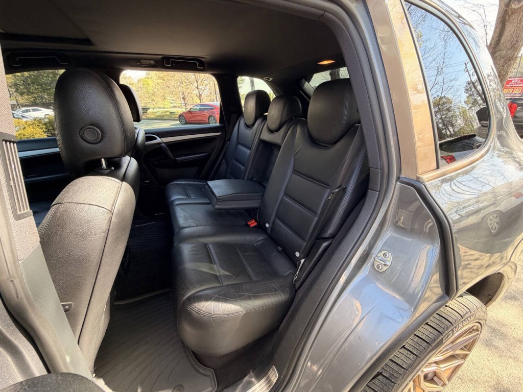 2009 Porsche Cayenne Image 30