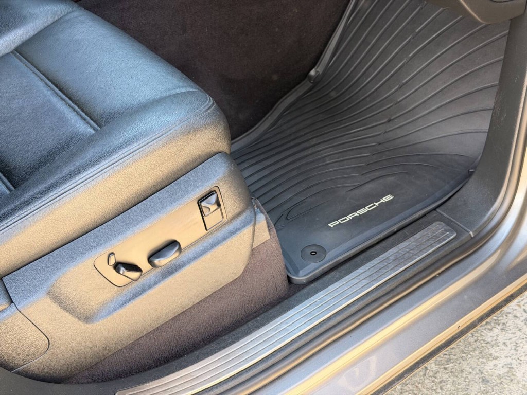 2009 Porsche Cayenne Image 33