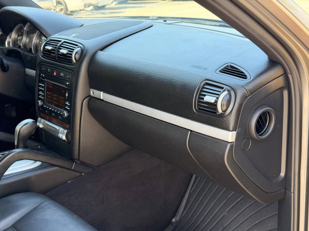 2009 Porsche Cayenne Image 35