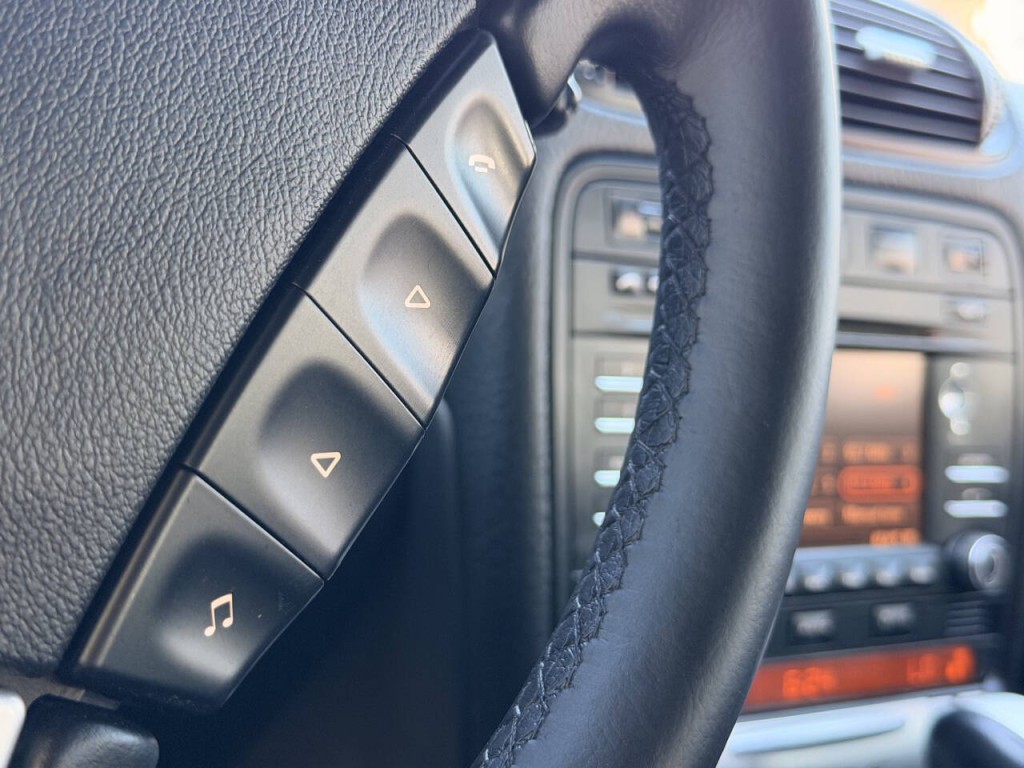 2009 Porsche Cayenne Image 40