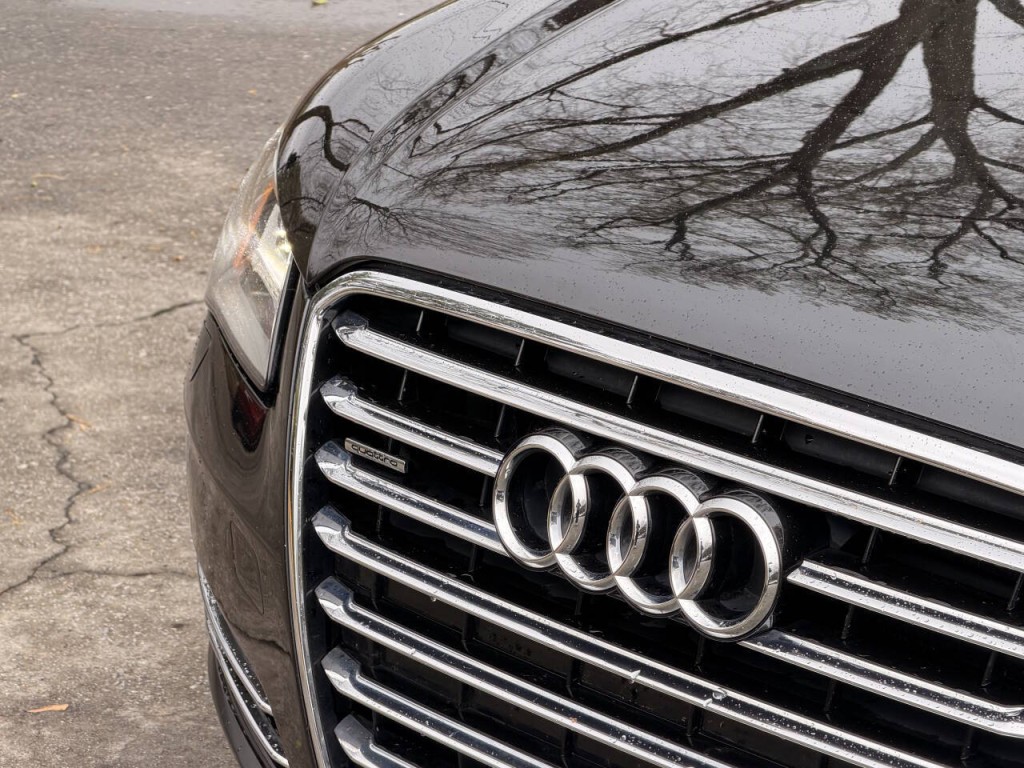2013 Audi A8 Image 2