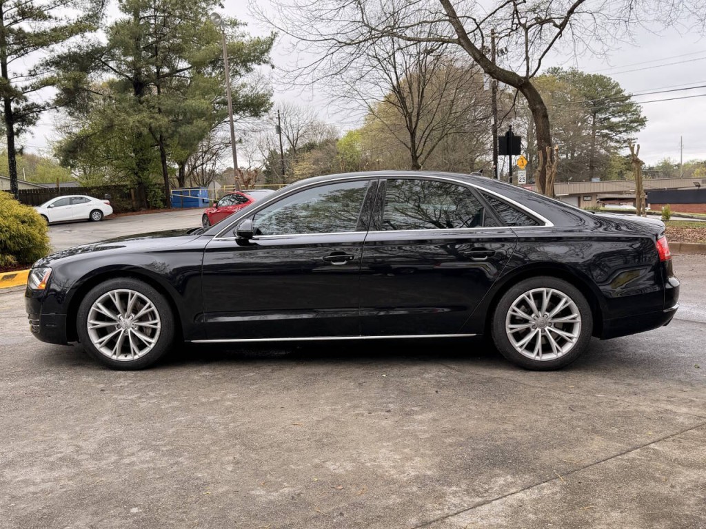 2013 Audi A8 Image 19