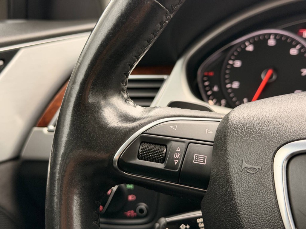 2013 Audi A8 Image 44