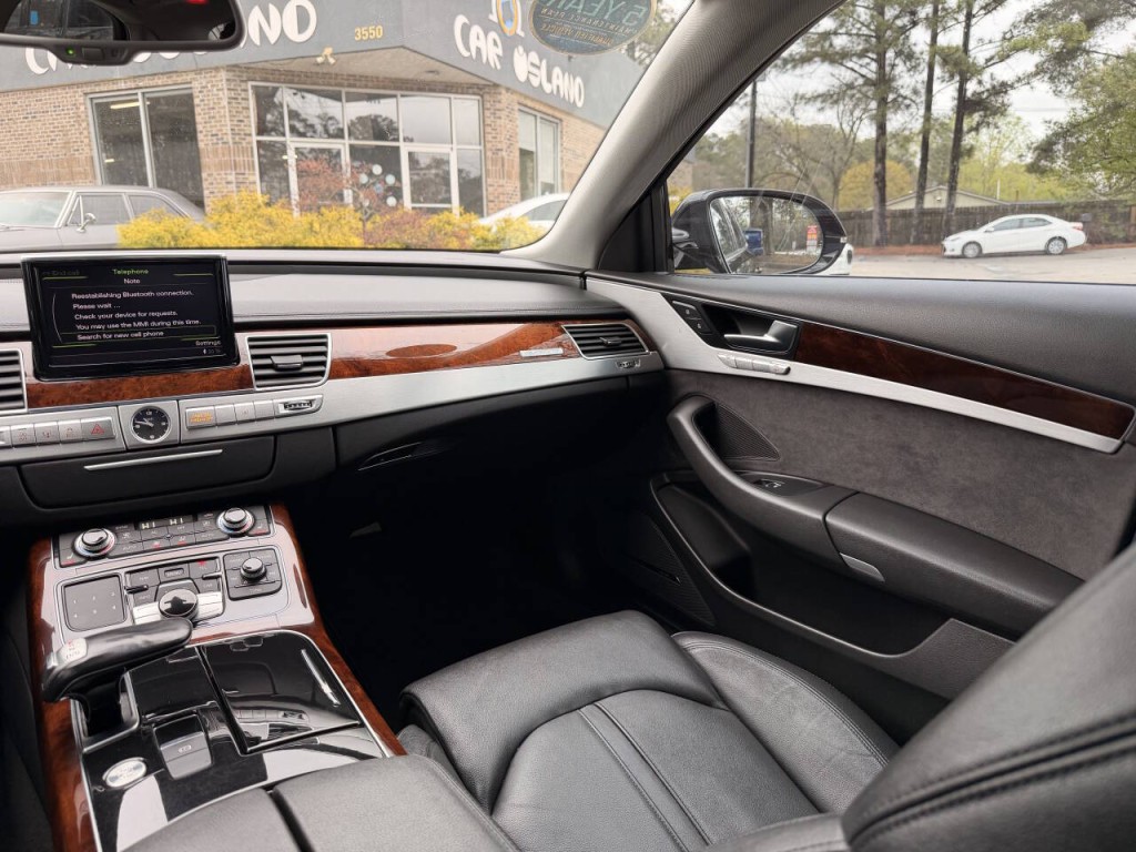 2013 Audi A8 Image 52