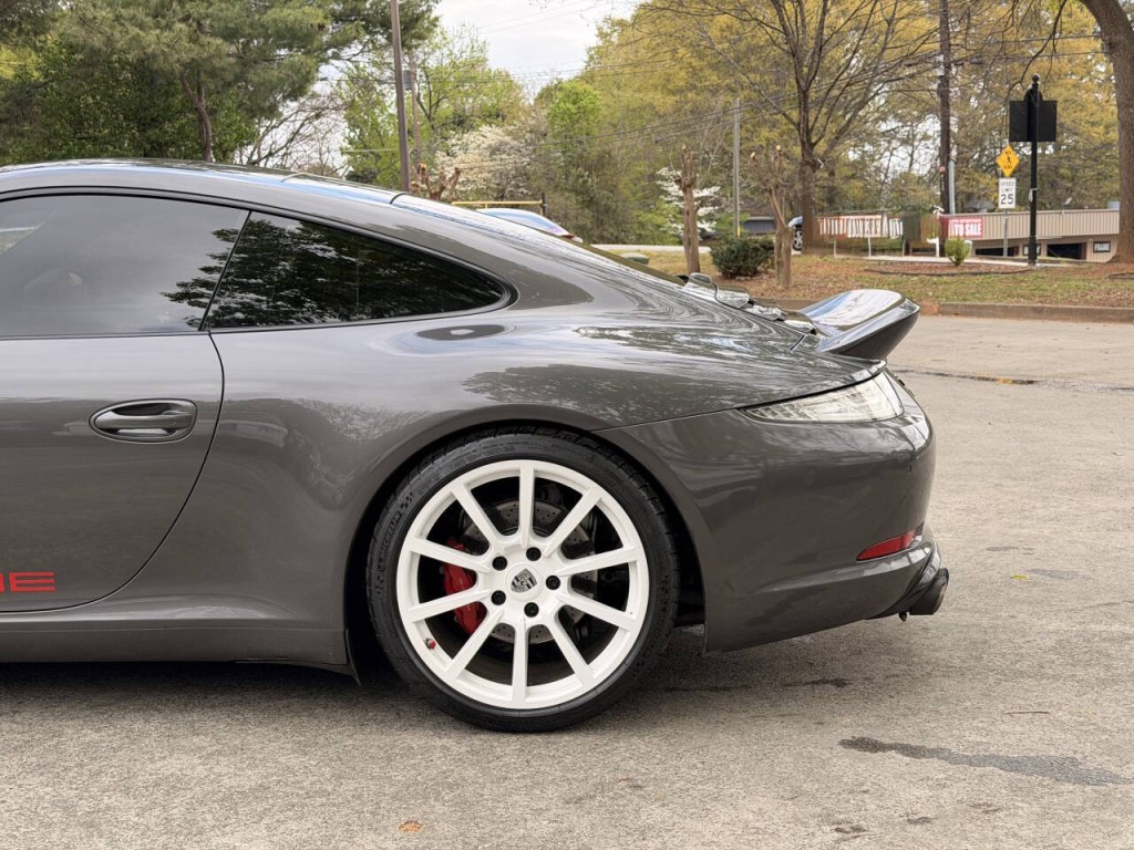 2012 Porsche 911 Image 2