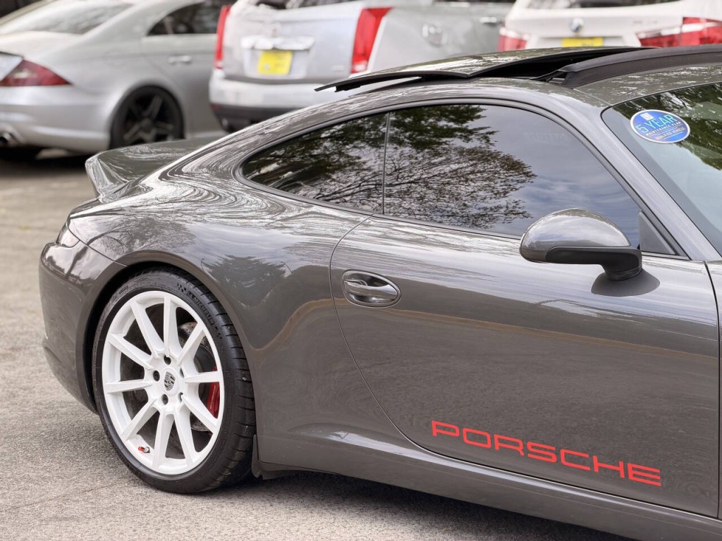 2012 Porsche 911 Image 3