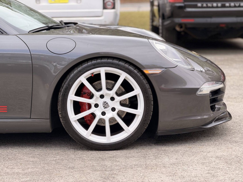 2012 Porsche 911 Image 20