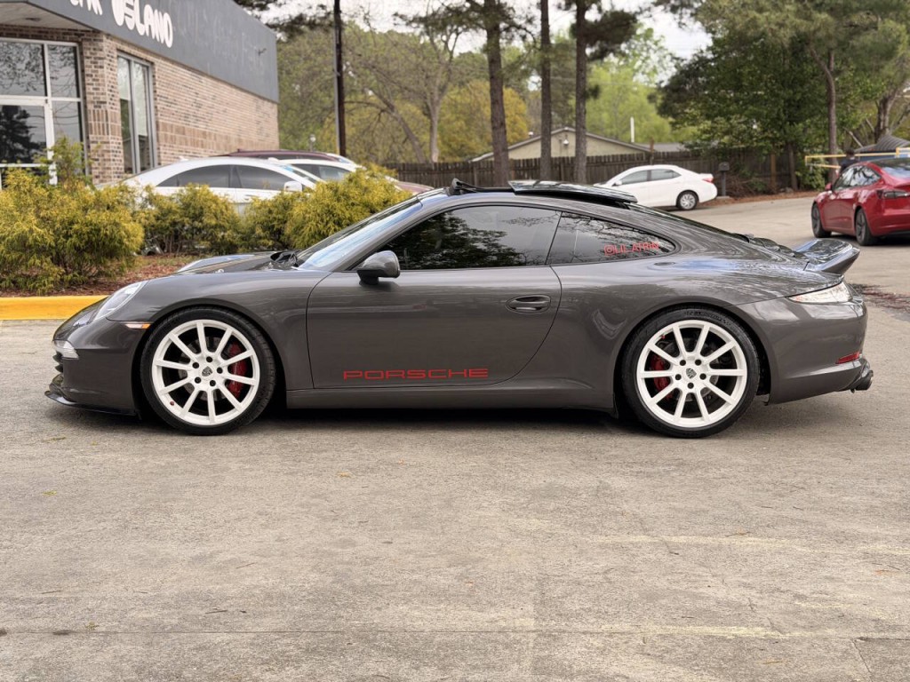 2012 Porsche 911 Image 24