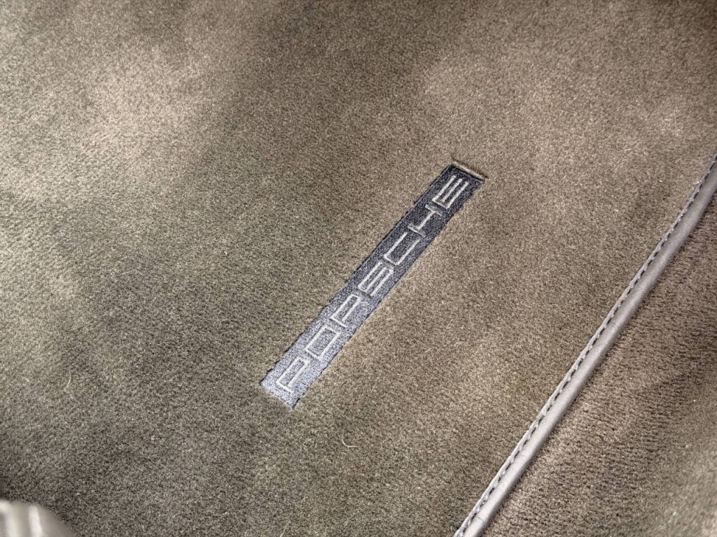 2012 Porsche 911 Image 40