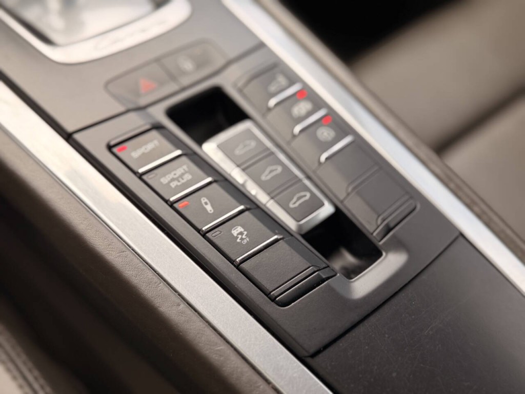 2012 Porsche 911 Image 65