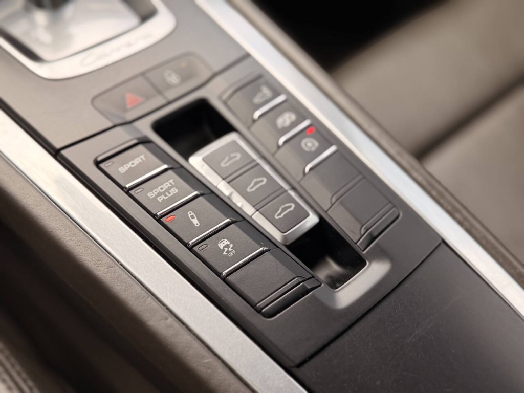 2012 Porsche 911 Image 67