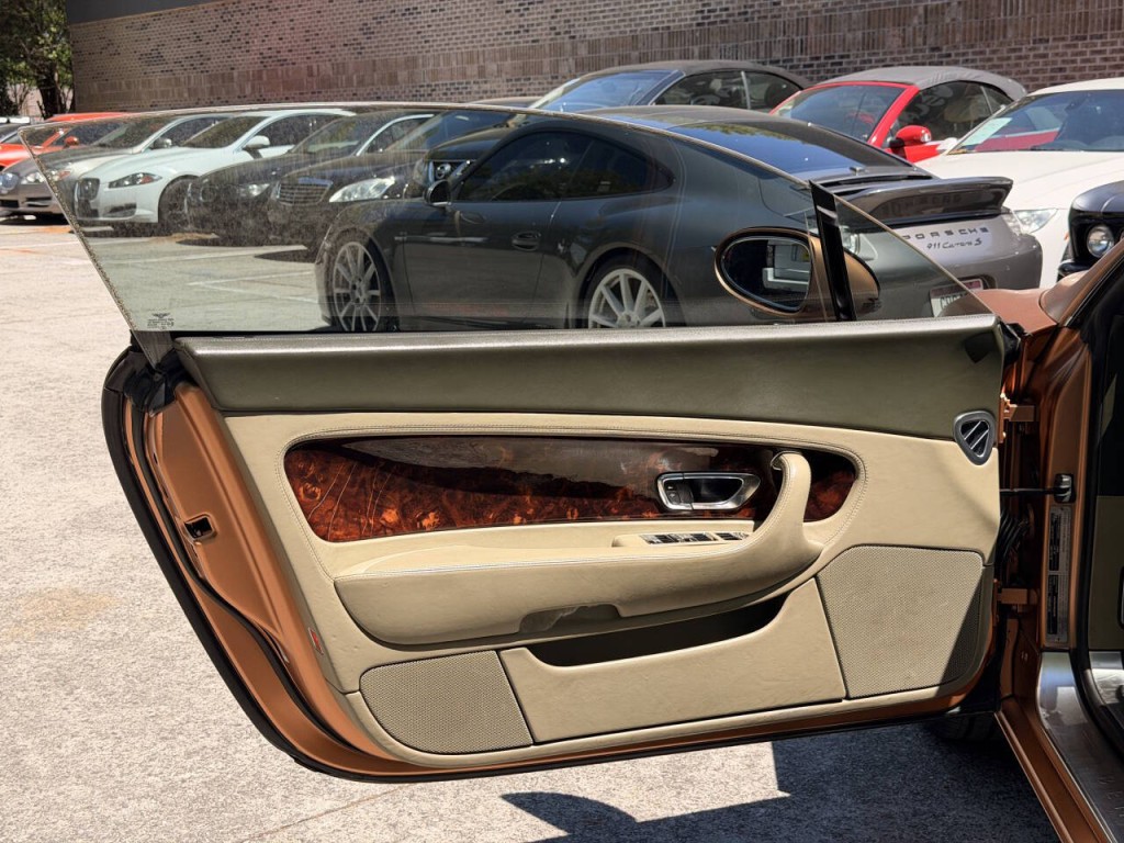 2005 Bentley Continental Image 24