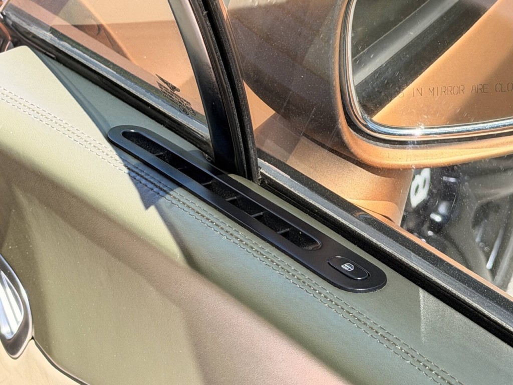 2005 Bentley Continental Image 29