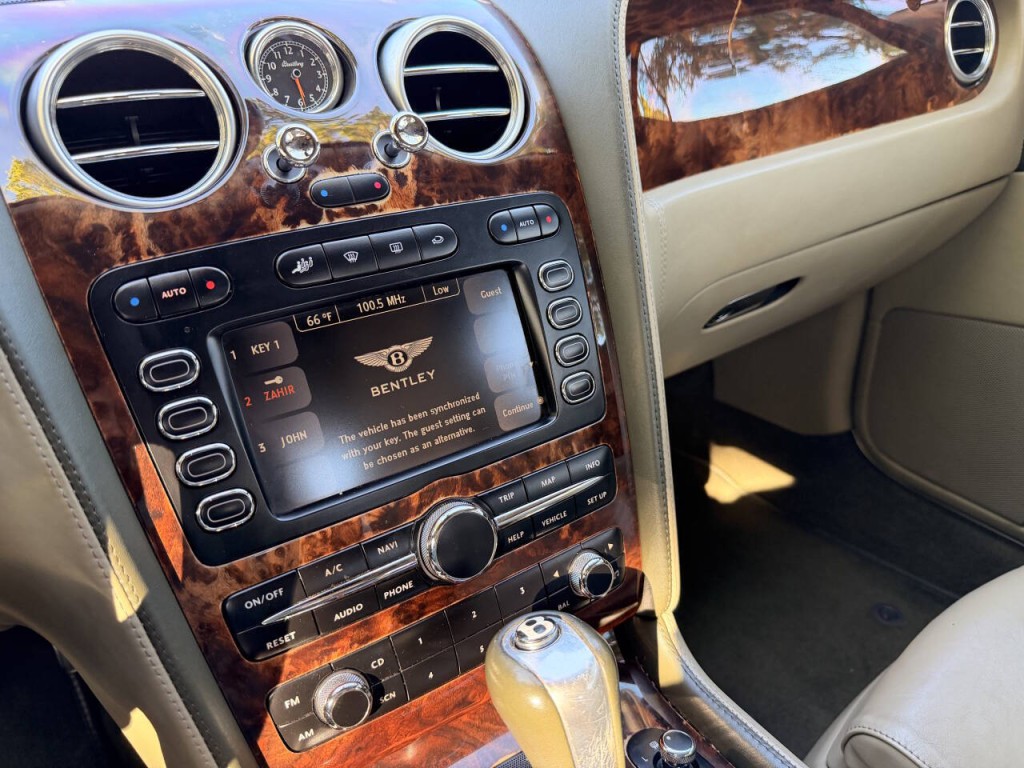 2005 Bentley Continental Image 31