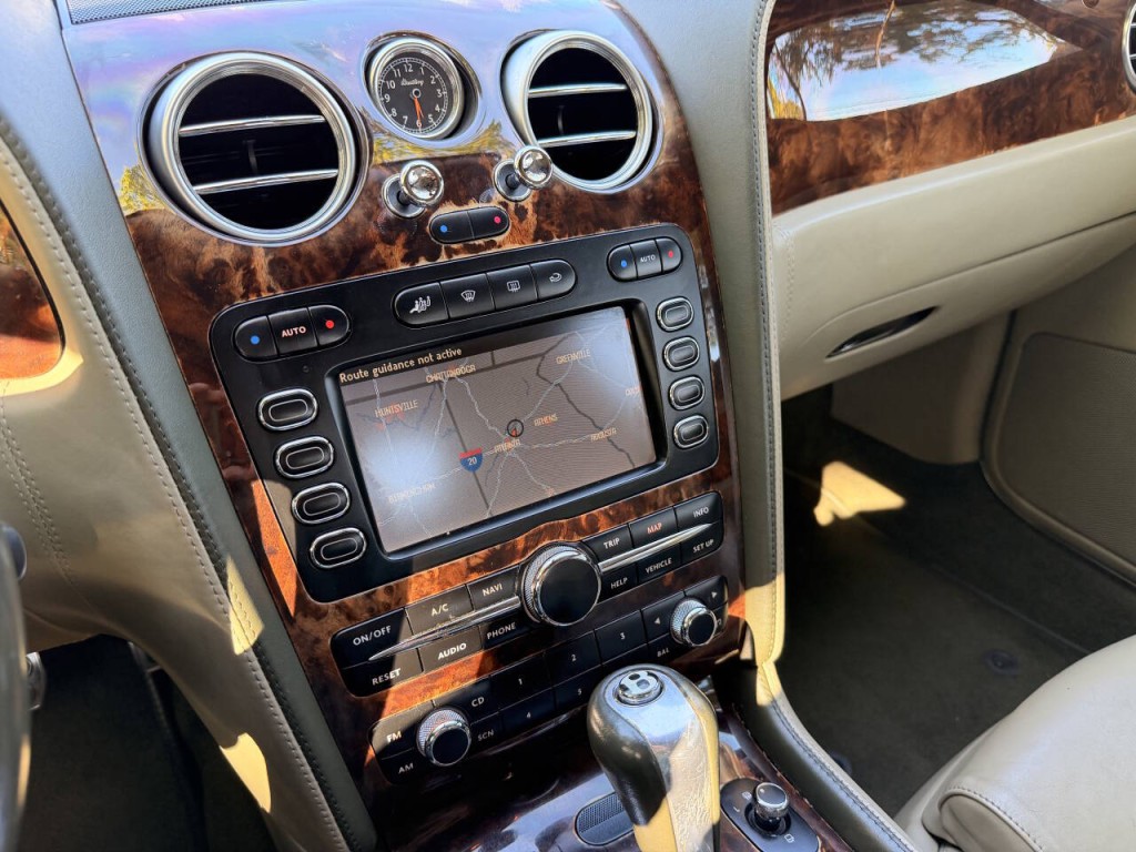 2005 Bentley Continental Image 32