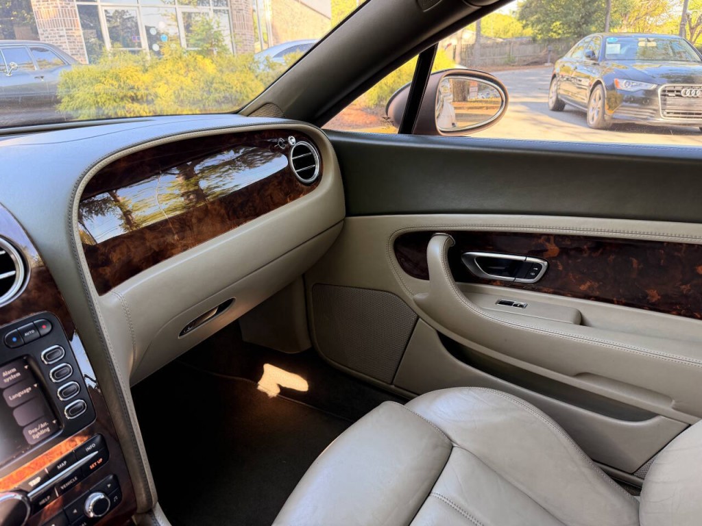 2005 Bentley Continental Image 38