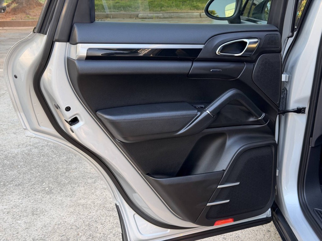 2012 Porsche Cayenne Image 19