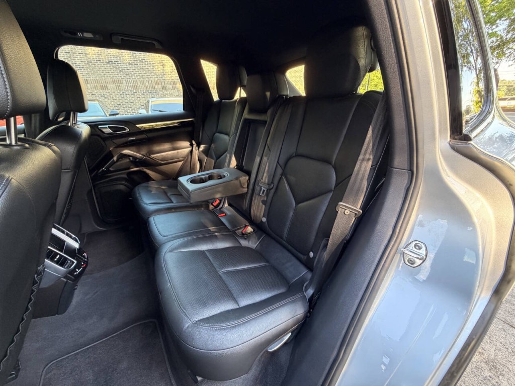 2012 Porsche Cayenne Image 23