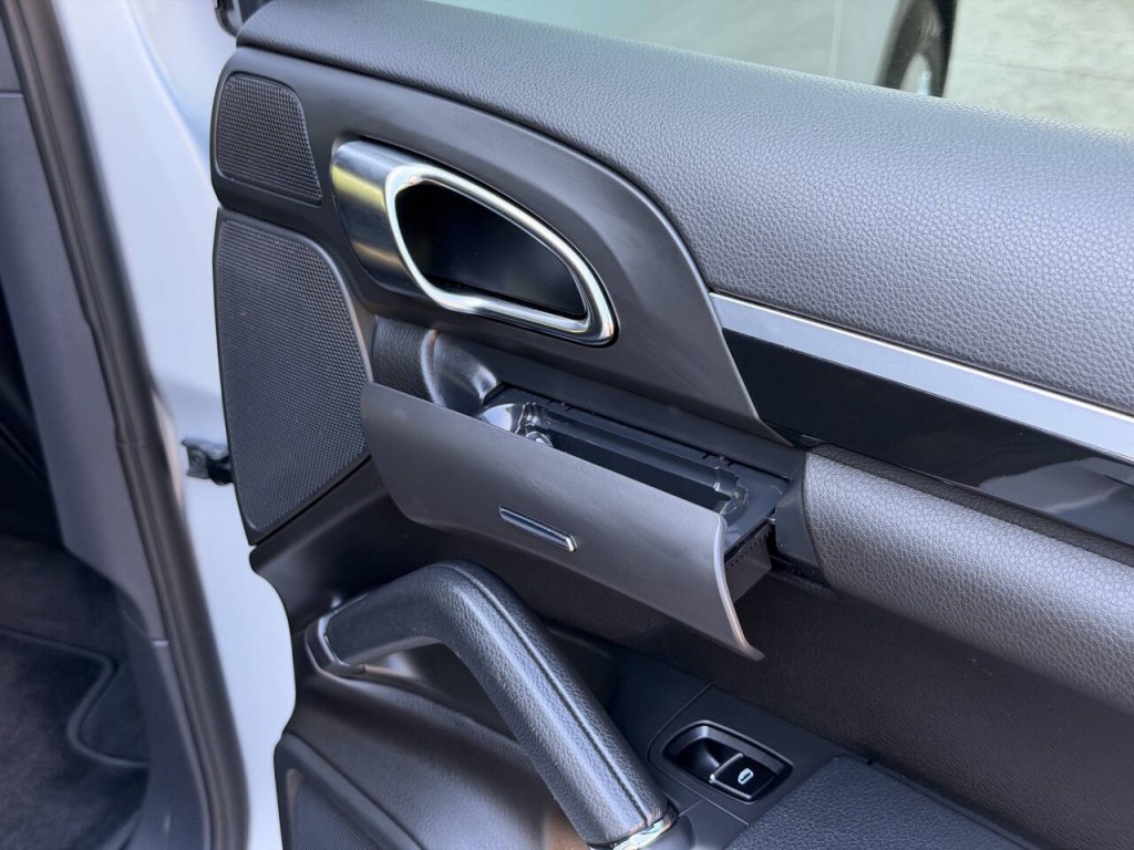 2012 Porsche Cayenne Image 24
