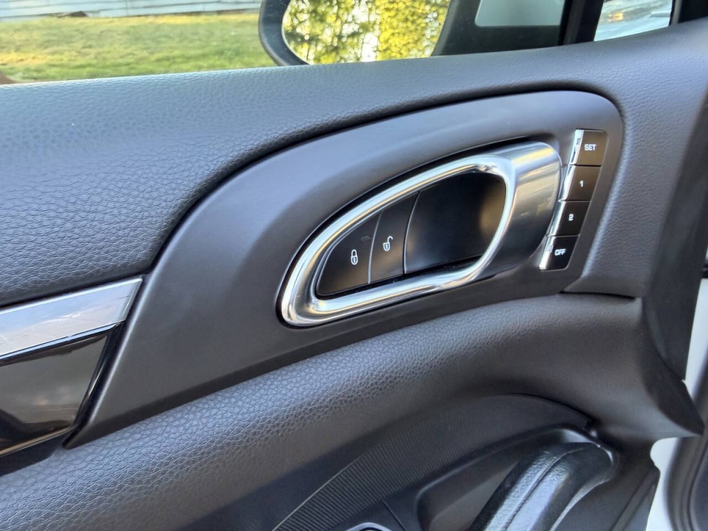 2012 Porsche Cayenne Image 26