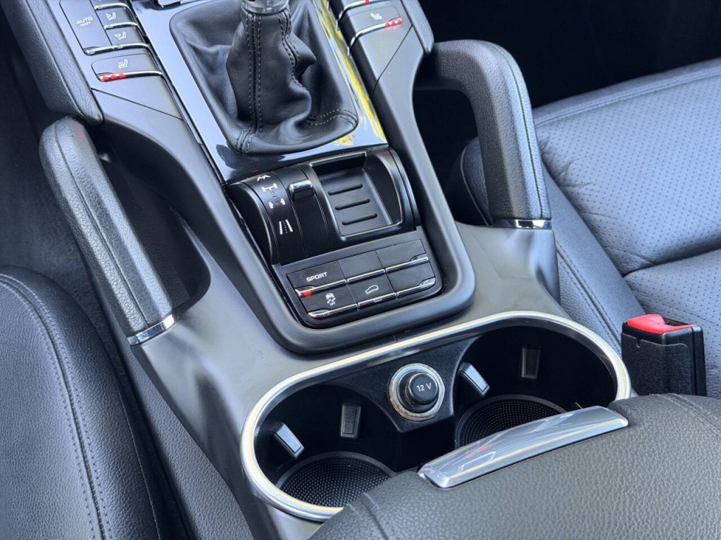 2012 Porsche Cayenne Image 31