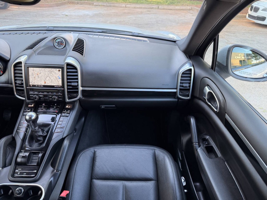 2012 Porsche Cayenne Image 41