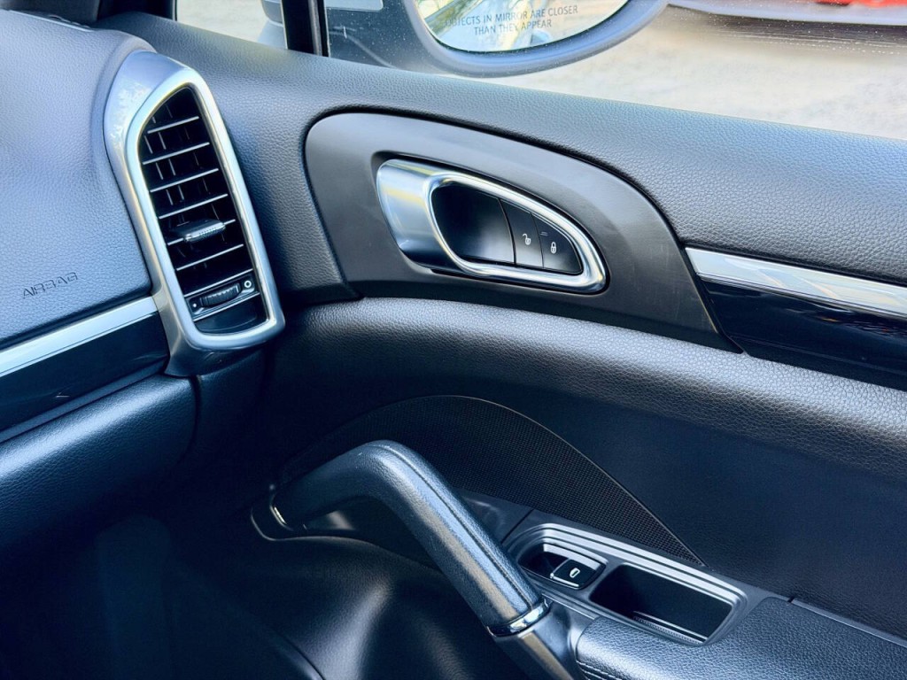 2012 Porsche Cayenne Image 45