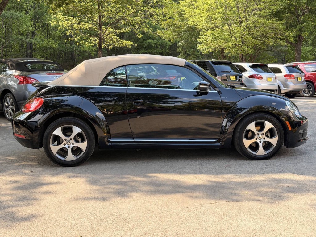 2015 Volkswagen Beetle Image 6