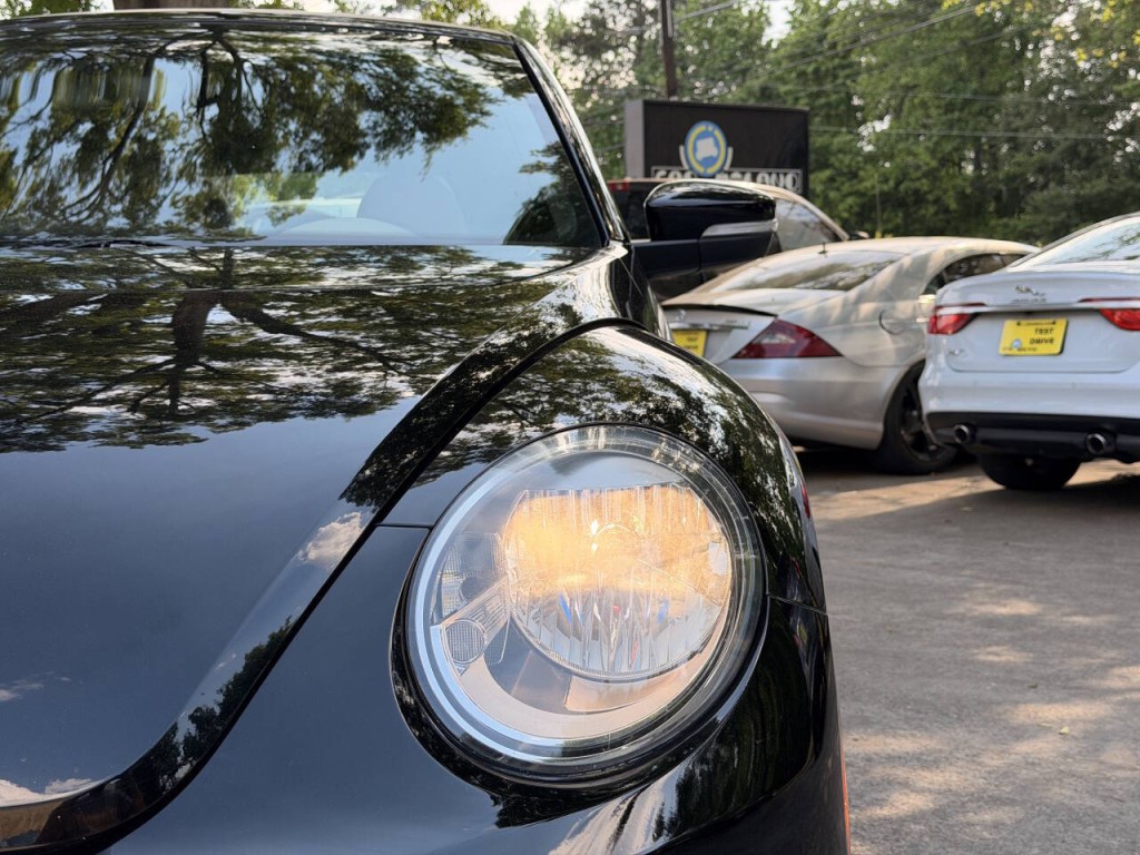 2015 Volkswagen Beetle Image 37