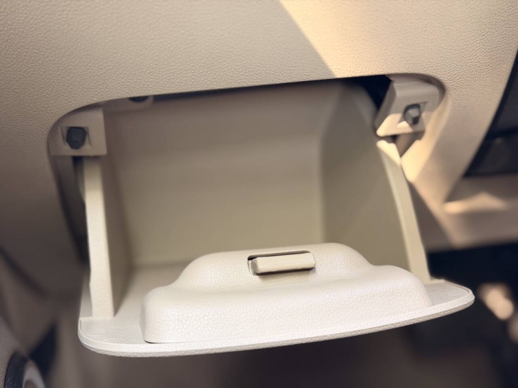 2015 Volkswagen Beetle Image 47