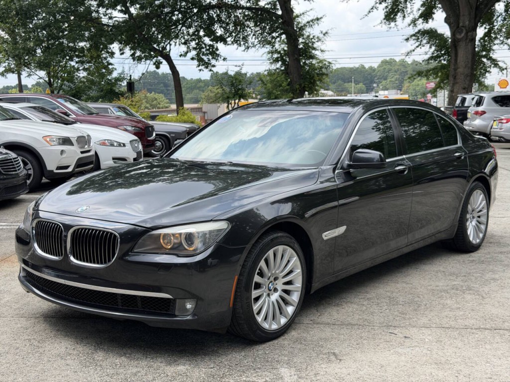 2010 BMW 7 Series Image 3