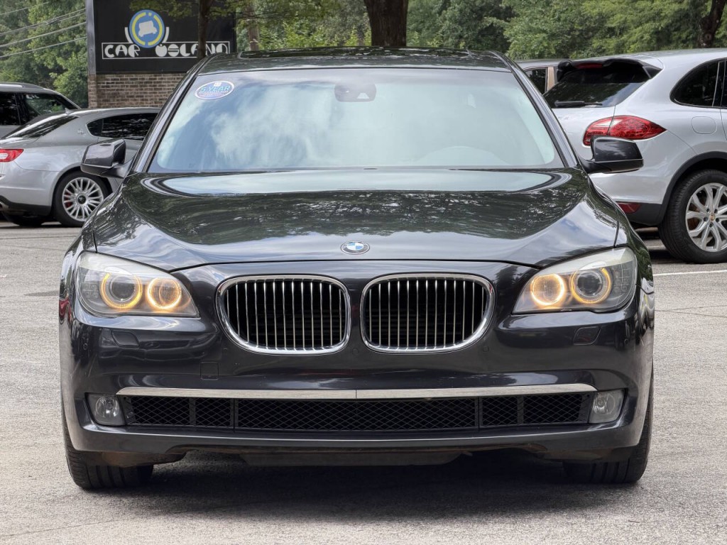 2010 BMW 7 Series Image 4