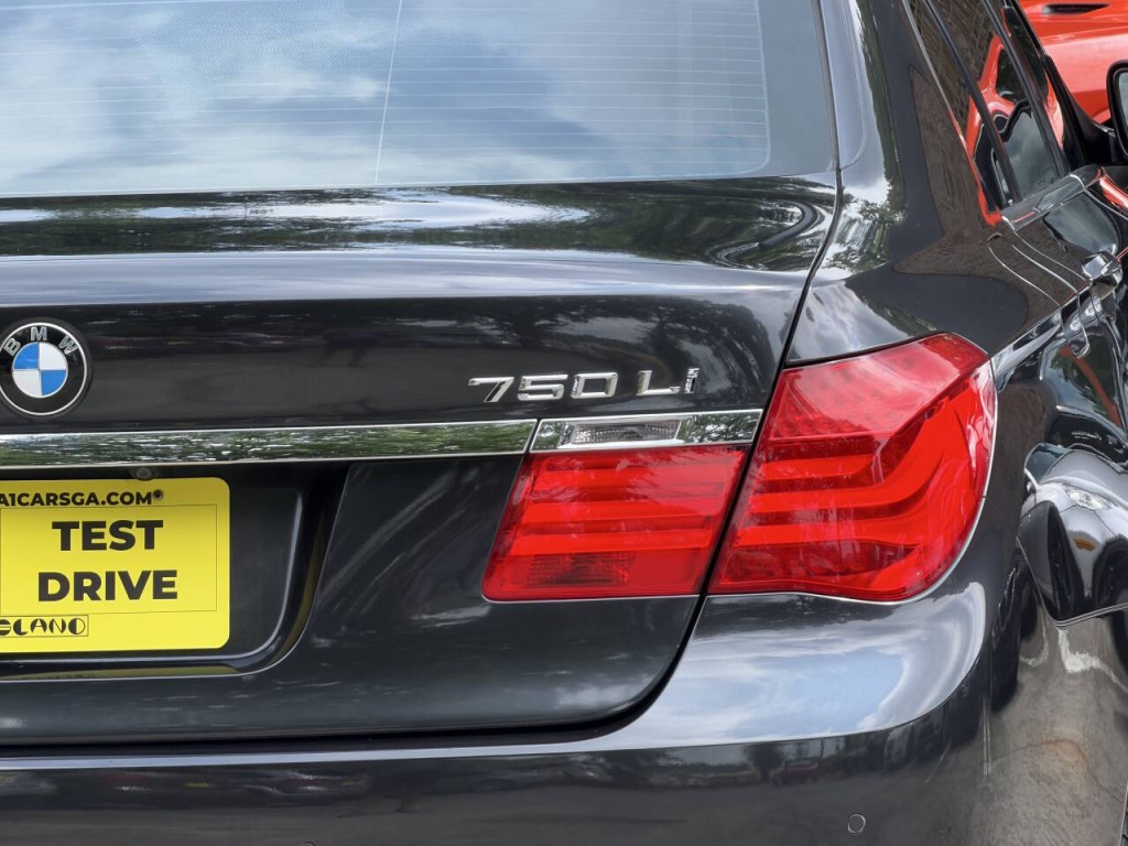 2010 BMW 7 Series Image 7
