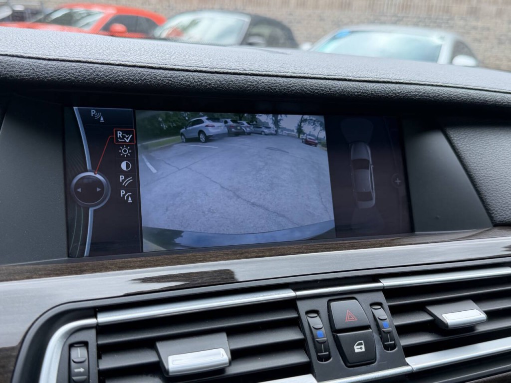 2010 BMW 7 Series Image 33