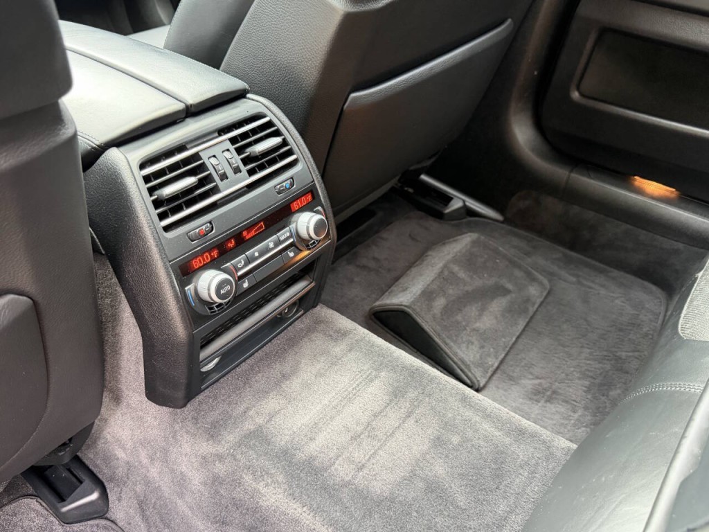 2010 BMW 7 Series Image 47