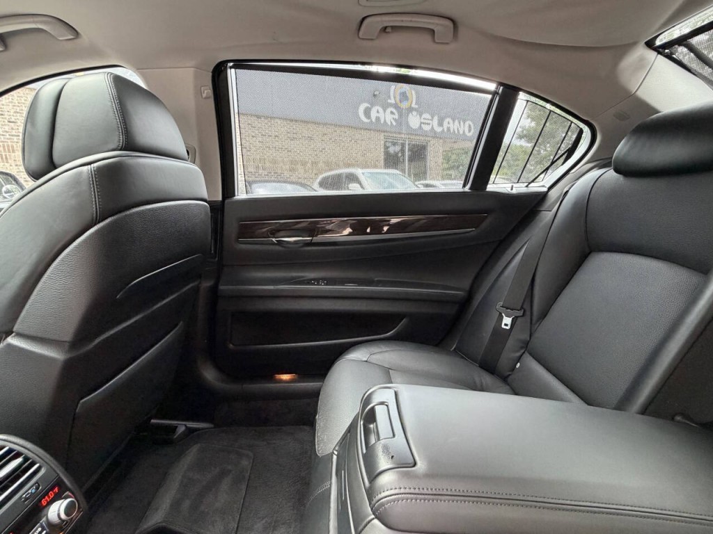 2010 BMW 7 Series Image 48