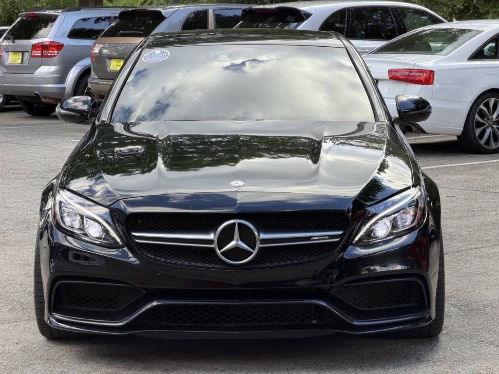 2016 Mercedes-Benz C-Class Image 2