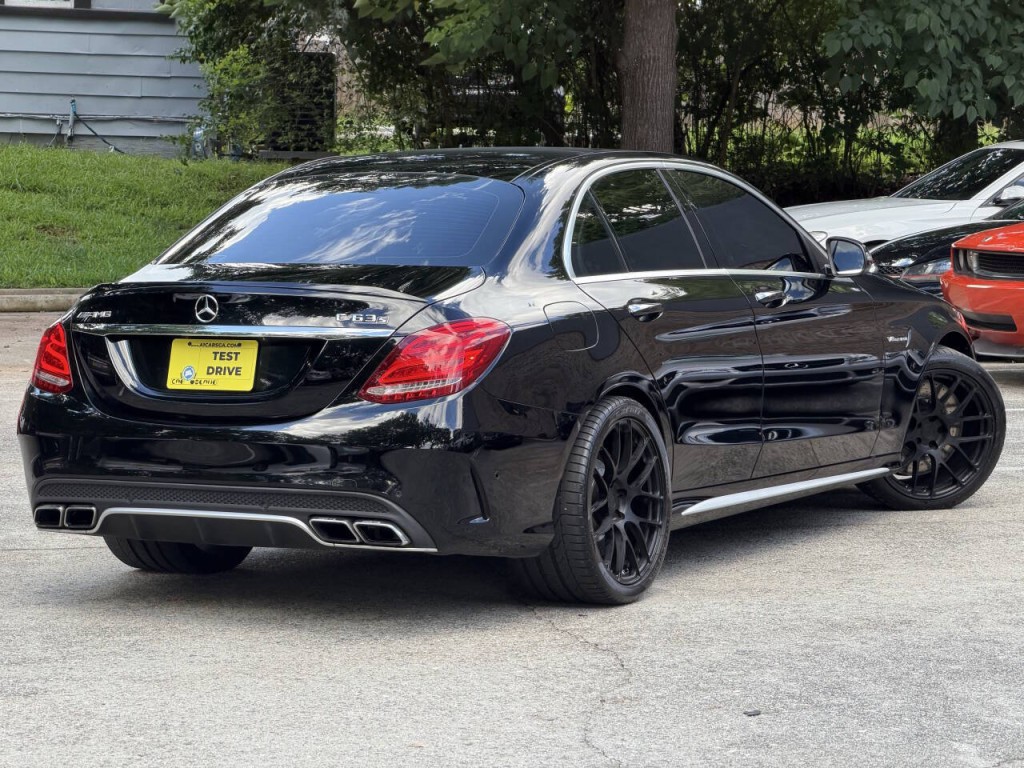 2016 Mercedes-Benz C-Class Image 4
