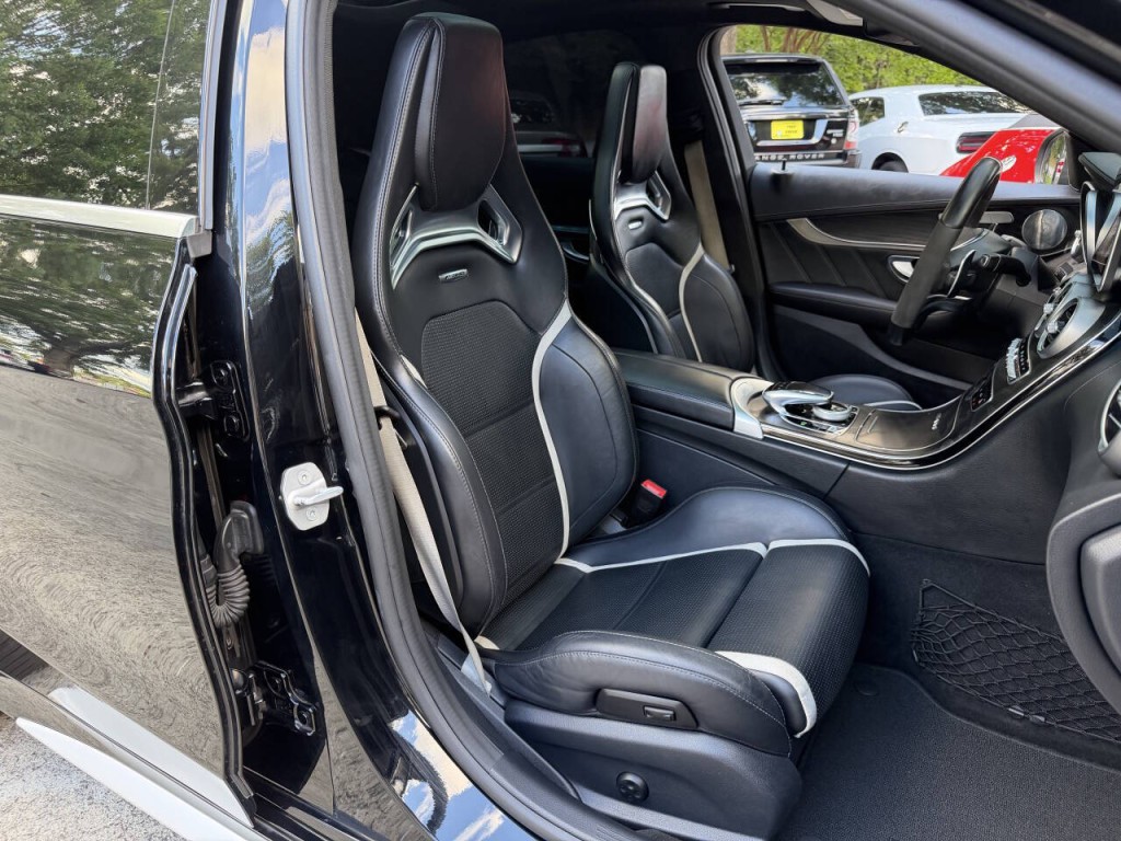 2016 Mercedes-Benz C-Class Image 7