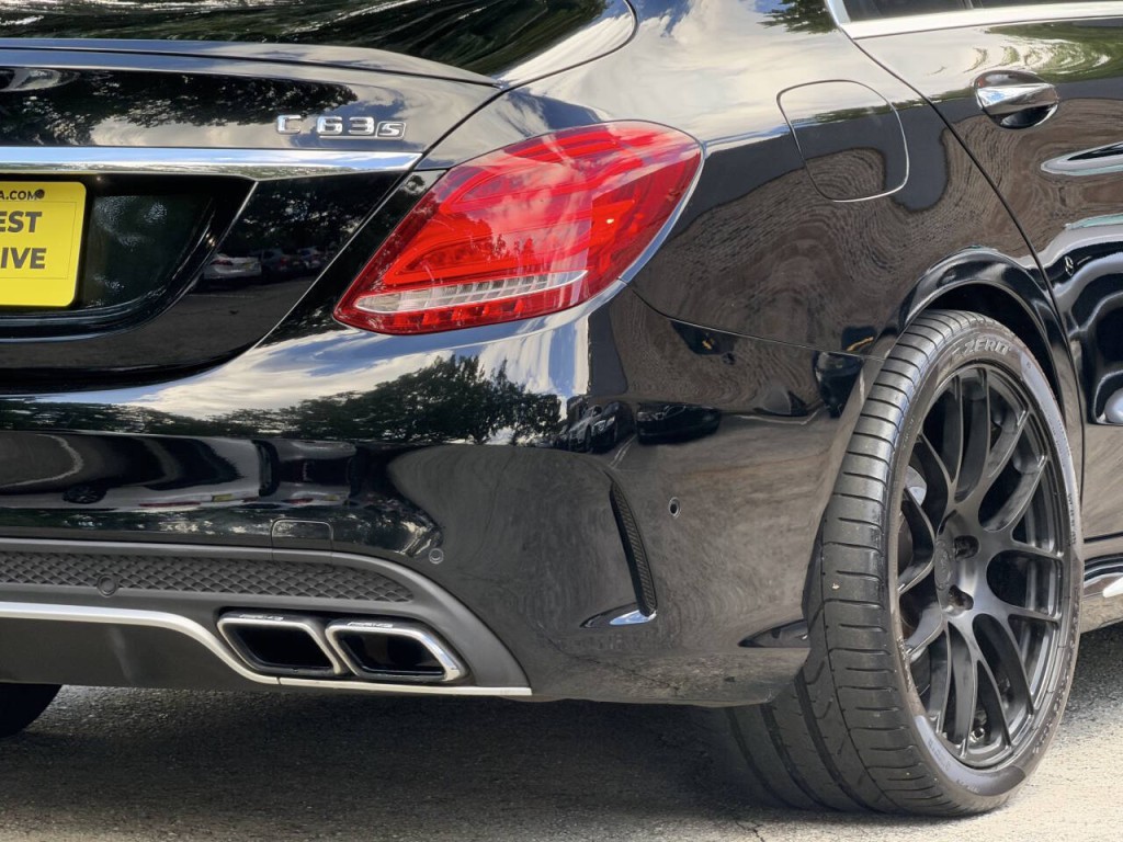 2016 Mercedes-Benz C-Class Image 8