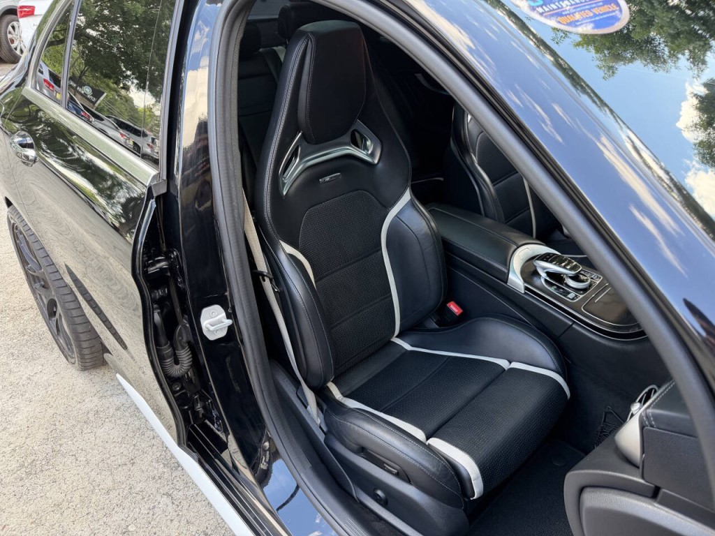 2016 Mercedes-Benz C-Class Image 13