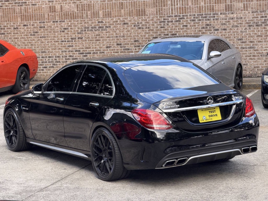 2016 Mercedes-Benz C-Class Image 17