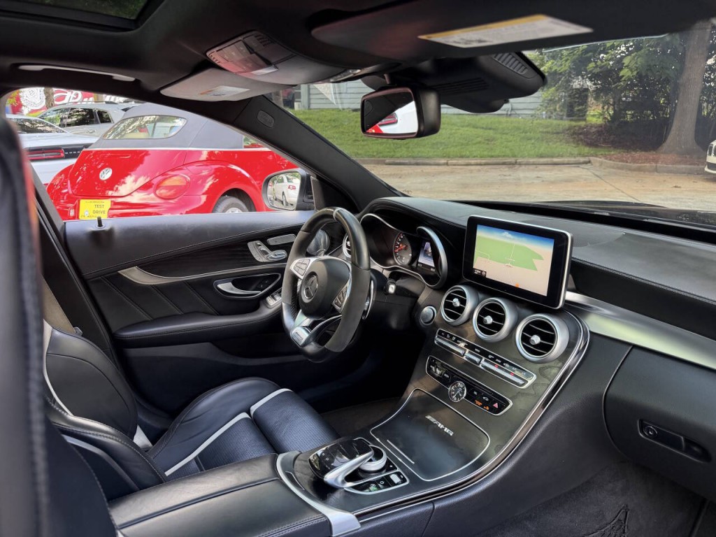 2016 Mercedes-Benz C-Class Image 21