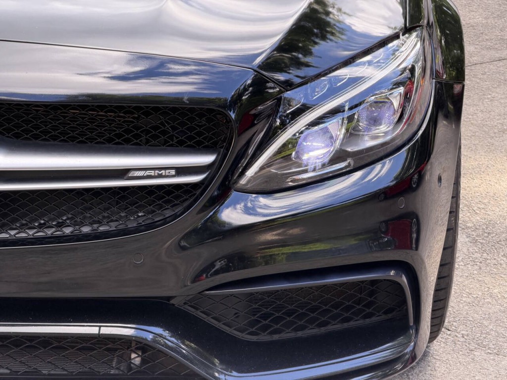 2016 Mercedes-Benz C-Class Image 23