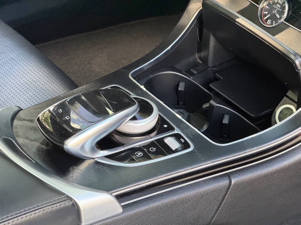2016 Mercedes-Benz C-Class Image 50