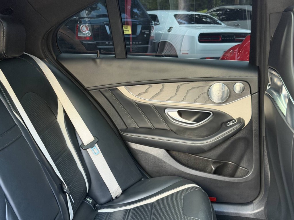 2016 Mercedes-Benz C-Class Image 53
