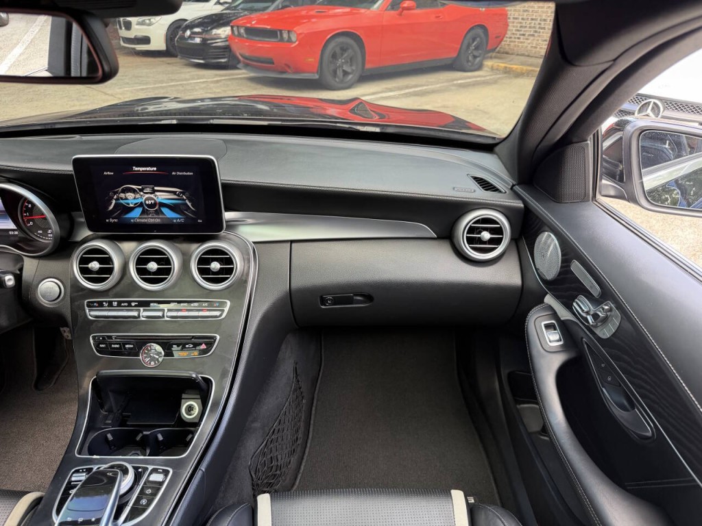 2016 Mercedes-Benz C-Class Image 56